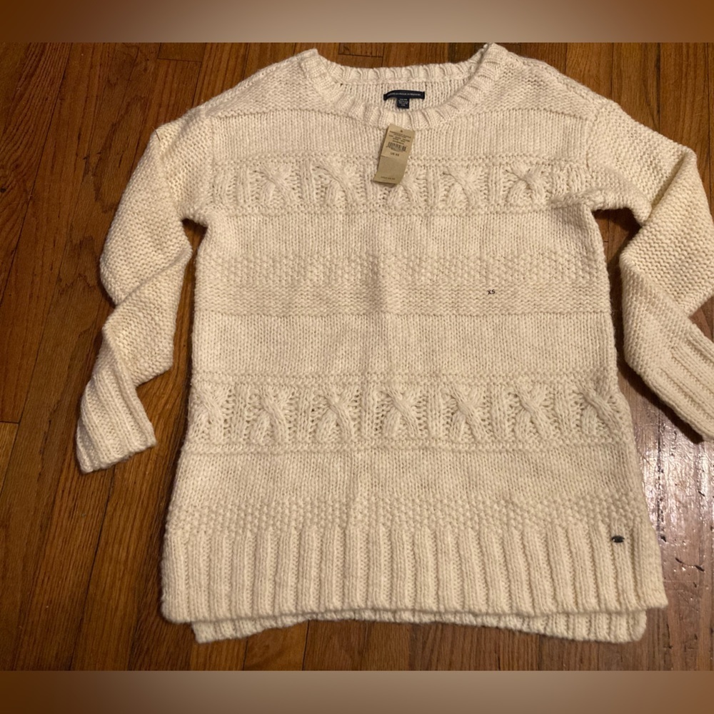American Eagle chunky cream cable knit sweater